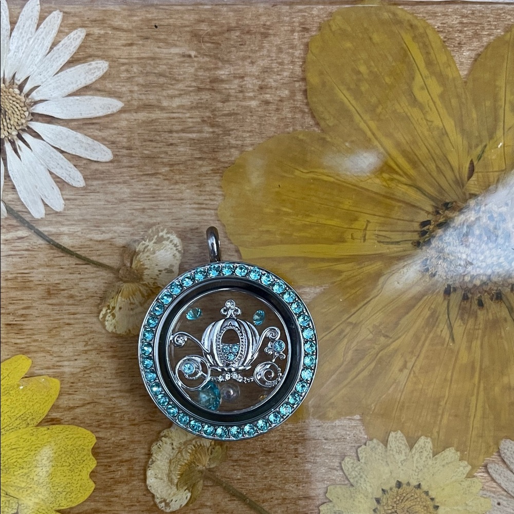 Origami Owl cinderella locket